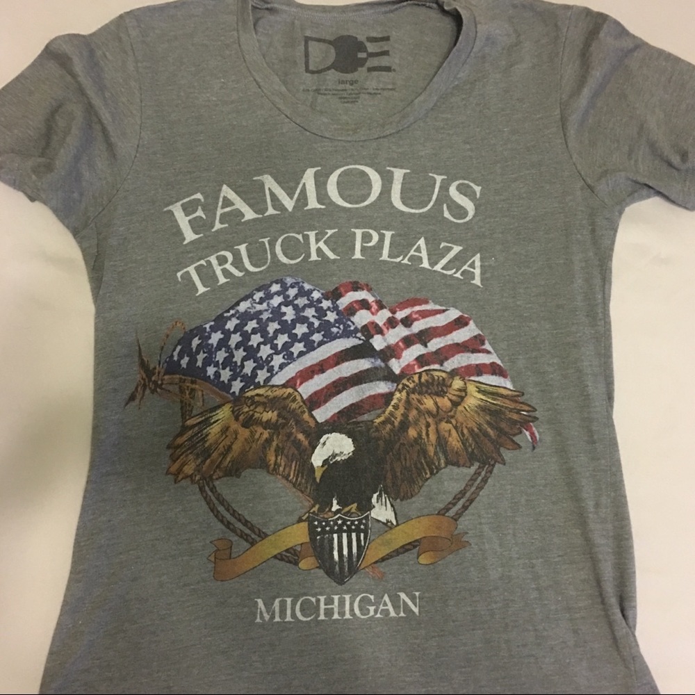 DOE Large Gray Americana Vintage Style Graphic Tee